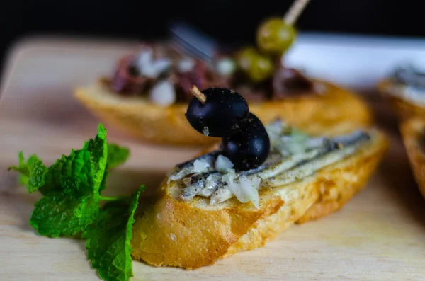 Tapas Mariscos Españoles Mini Sándwiches Juego Alimentos Aperitivo Delicioso Almuerzo —  Fotos de Stock