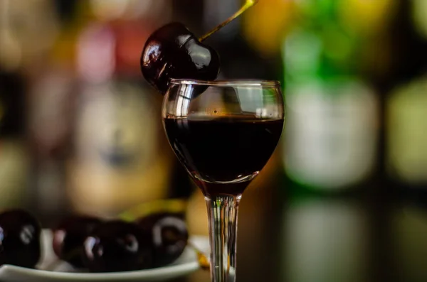 Cherry Liqueur Juicy Ripe Cherries Table Bar Elegant Serving Sweet — Stock Photo, Image