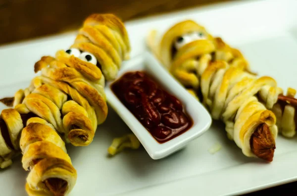 Momies Saucisses Dans Pâte Effrayant Halloween Fête Nourriture Avec Des — Photo