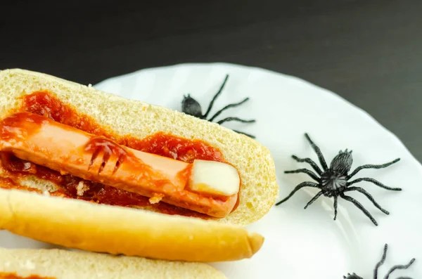 Espeluznantes Dedos Perro Caliente Halloween Mesa Negra Comida Fiesta — Foto de Stock