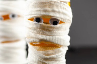 bardak bira bir Mısır mumya, Cadılar Bayramı, korku bira içmeye gibi dekore edilmiş