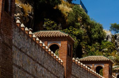 Bir küçük kasaba, Andalusia içinde mimari, İspanya tarihi bir unsuru tipik Mağribi savunması duvarlar