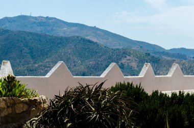 Bir küçük kasaba, Andalusia içinde mimari, İspanya tarihi bir unsuru tipik beyaz savunma duvarlar