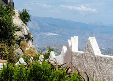 Bir küçük kasaba, Andalusia içinde mimari, İspanya tarihi bir unsuru tipik beyaz savunma duvarlar