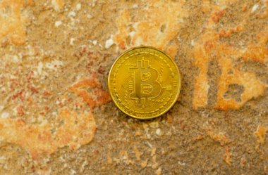 Kripto Döviz altın Bitcoin, Btc, Bitcoin makro çekim kaya arka planda, bitcoin incelemesi kavramı paralar.