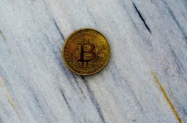 Kripto Döviz altın Bitcoin, Btc, Bitcoin makro çekim kaya arka planda, bitcoin incelemesi kavramı paralar.
