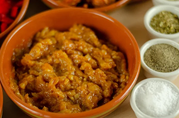 Förberedda Färska Ingredienser För Matlagning Gulasch Med Chorizokorv Spansk Traditionell — Stockfoto