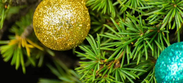 Christmas Tree Branch Ballen Close Voor Xmas Decoratie Vakantiewoningen Achtergrond — Stockfoto