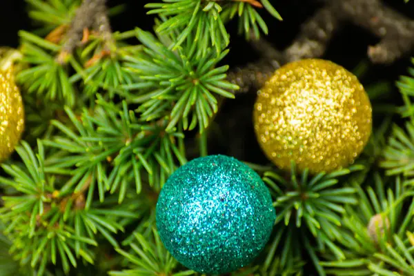 Christmas Tree Branch Ballen Close Voor Xmas Decoratie Vakantiewoningen Achtergrond — Stockfoto