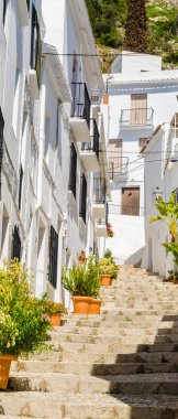 binalar, İspanyol mimari, tarihi kent merkezine beyaz cephe ile güzel ve pitoresk dar sokak