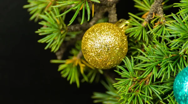 Christmas Tree Branch Ballen Close Voor Xmas Decoratie Vakantiewoningen Achtergrond — Stockfoto