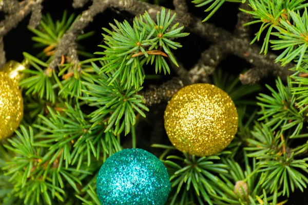 Christmas Tree Branch Ballen Close Voor Xmas Decoratie Vakantiewoningen Achtergrond — Stockfoto