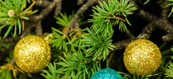 Christmas Tree Branch Ballen Close Voor Xmas Decoratie Vakantiewoningen Achtergrond — Stockfoto