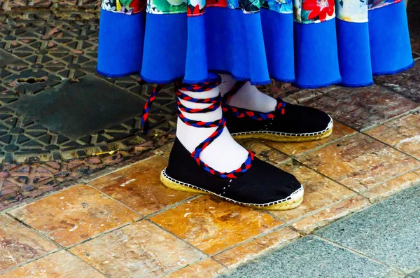 Sapatos Coloridos Tradicionais Para Trajes Populares Espanha Sapatos Dança Alparcatas — Fotografia de Stock