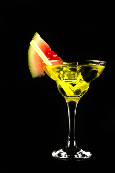Δροσιστικό Ποτό Βάση Αχλάδι Διακοσμημένα Καρπούζι Μαύρο Φόντο Πράσινο Κόμμα — Φωτογραφία Αρχείου