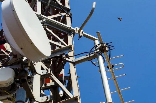 Телекомунікаційна Вежа Антенами Стільникового Язку Радіолокаційних Систем Технологія — стокове фото