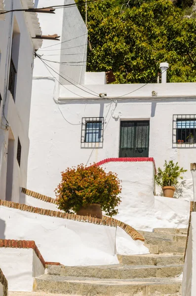 Hermosa Pintoresca Calle Estrecha Con Fachadas Blancas Edificios Arquitectura Española — Foto de Stock