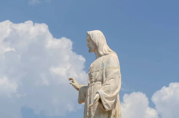 Estatua Blanca Jesús Colina Lugar Oración Afuera Cristianismo — Foto de Stock