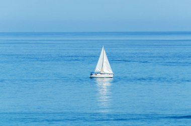 deniz, açık gökyüzü ve masmavi bir deniz, eğlence spor, aktif dinlenme yelken yat