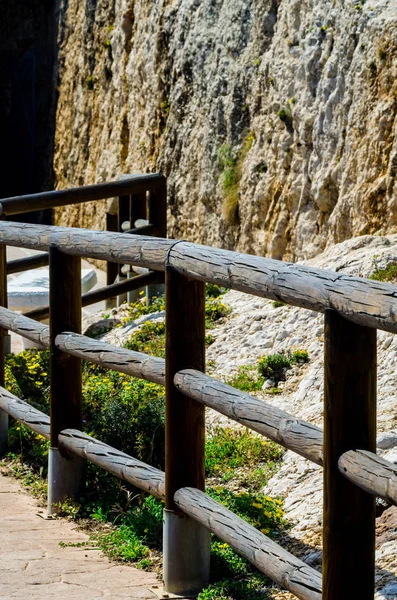 Holzpromenade Entlang Der Meeresküste Auf Einem Felsen Rincon Victoria Costa — Stockfoto