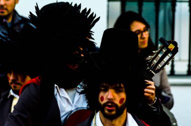 Nerja, İspanya - 10 Şubat 2018, karnaval sokaklarda