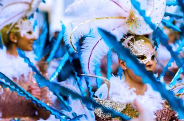 Nerja, İspanya - 10 Şubat 2018, karnaval sokaklarda