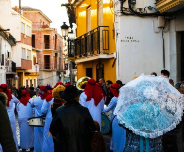 Nerja, İspanya - 10 Şubat 2018, karnaval sokaklarda