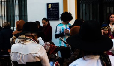 Nerja, İspanya - 10 Şubat 2018, karnaval sokaklarda