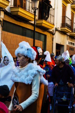 Nerja, İspanya - 10 Şubat 2018, karnaval sokaklarda