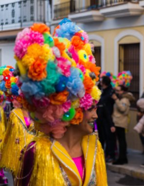 Nerja, İspanya - 10 Şubat 2018, karnaval sokaklarda