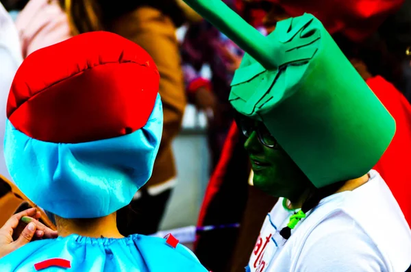 Nerja, İspanya - 10 Şubat 2018, karnaval sokaklarda