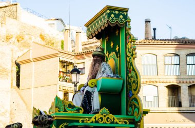 Velez Malaga, İspanya - 5 Ocak 2018 geçit Epiphany tatil vesilesiyle Malaga Eyaleti, tatil günü, alayı