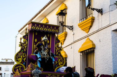 Velez Malaga, İspanya - 5 Ocak 2018 geçit Epiphany tatil vesilesiyle Malaga Eyaleti, tatil günü, alayı