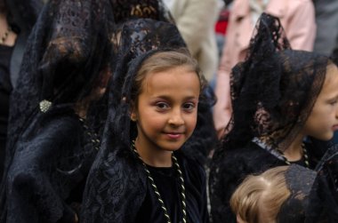 Kutsal hafta başlıyor çocuklar alay