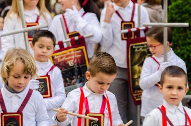 Kutsal hafta başlıyor çocuklar alay