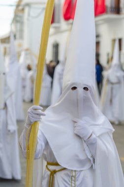 Velez Malaga, İspanya - 25 Mart 2018 insanlar geçit töreninde kutsal hafta İspanyol bir şehirde, Paskalya katılan