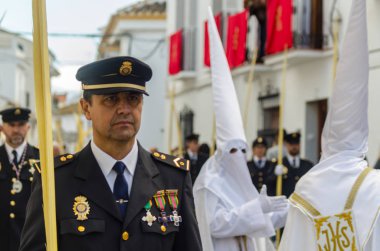 Velez Malaga, İspanya - 25 Mart 2018 insanlar geçit töreninde kutsal hafta İspanyol bir şehirde, Paskalya katılan