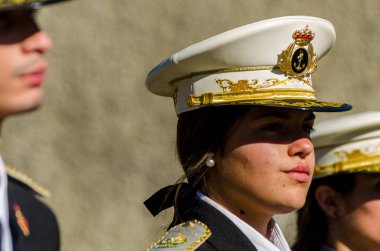 Velez Malaga, İspanya - 27 Mart 2018 insanlar geçit töreninde kutsal hafta İspanyol bir şehirde, Paskalya katılan