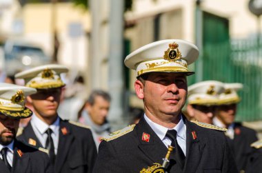 Velez Malaga, İspanya - 27 Mart 2018 insanlar geçit töreninde kutsal hafta İspanyol bir şehirde, Paskalya katılan