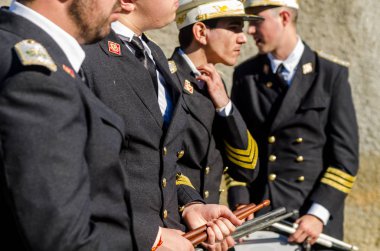 Velez Malaga, İspanya - 27 Mart 2018 insanlar geçit töreninde kutsal hafta İspanyol bir şehirde, Paskalya katılan