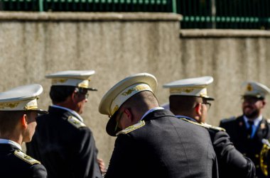 Velez Malaga, İspanya - 27 Mart 2018 insanlar geçit töreninde kutsal hafta İspanyol bir şehirde, Paskalya katılan