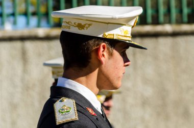 Velez Malaga, İspanya - 27 Mart 2018 insanlar geçit töreninde kutsal hafta İspanyol bir şehirde, Paskalya katılan