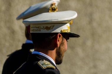 Velez Malaga, İspanya - 27 Mart 2018 insanlar geçit töreninde kutsal hafta İspanyol bir şehirde, Paskalya katılan