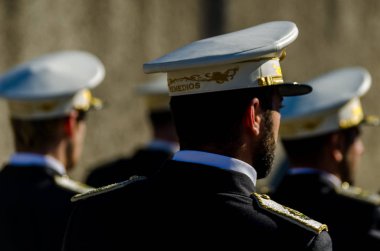 Velez Malaga, İspanya - 27 Mart 2018 insanlar geçit töreninde kutsal hafta İspanyol bir şehirde, Paskalya katılan