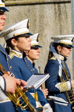 Velez Malaga, İspanya - 27 Mart 2018 insanlar geçit töreninde kutsal hafta İspanyol bir şehirde, Paskalya katılan