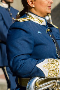 Velez Malaga, İspanya - 27 Mart 2018 insanlar geçit töreninde kutsal hafta İspanyol bir şehirde, Paskalya katılan