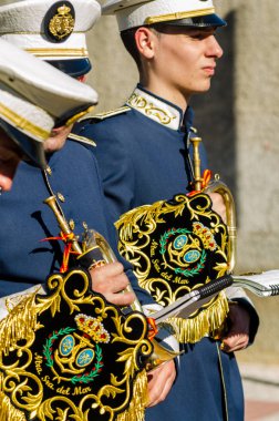 Velez Malaga, İspanya - 27 Mart 2018 insanlar geçit töreninde kutsal hafta İspanyol bir şehirde, Paskalya katılan