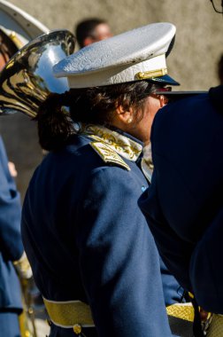 Velez Malaga, İspanya - 27 Mart 2018 insanlar geçit töreninde kutsal hafta İspanyol bir şehirde, Paskalya katılan