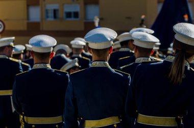 Velez Malaga, İspanya - 27 Mart 2018 insanlar geçit töreninde kutsal hafta İspanyol bir şehirde, Paskalya katılan