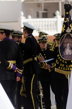 Velez Malaga, İspanya - 29 Mart 2018 insanlar geçit töreninde kutsal hafta İspanyol bir şehirde, Paskalya katılan